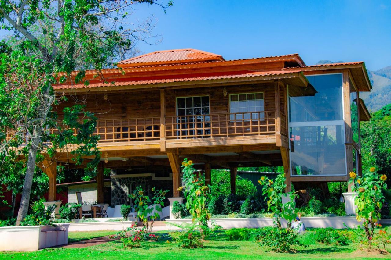 Deluxe Suites Guacamayos - Eco-Lodge & Swimming Pool Bonao Exteriér fotografie